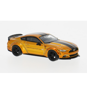 Mini GT 2017 Ford Mustang LB-Works LD, Dorado