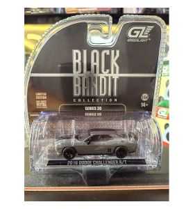 Greenlight Black Bandit Collection Series 30 2016 Dodge Challenger R/T Chase