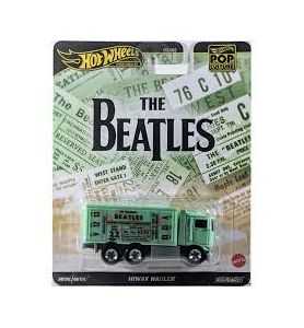 copy of Hot Wheels Premium Aston Martin V8 James Bond 007