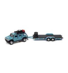 Johnny Lightning 2004 Hummer H2 with Open Trailer Azul Océano 1/64